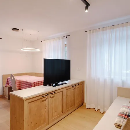 N. 1 Apartment